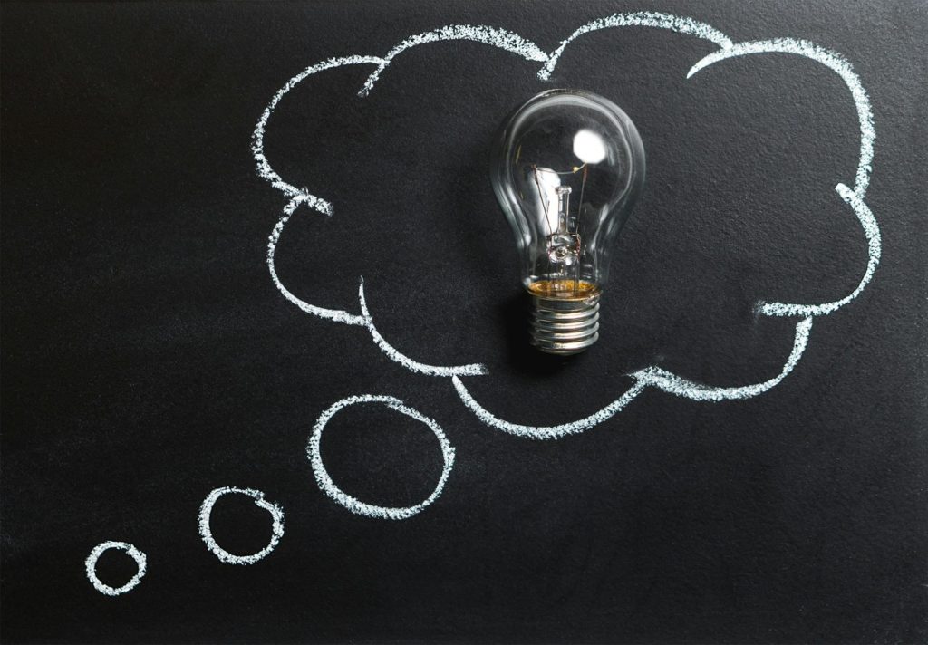 L’introspection et l’auto-évaluation faites pendant un bilan de compétences permettent de mieux se connaître et de faire émerger des idées.